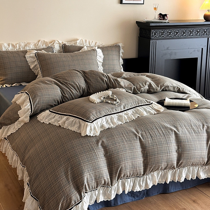 91家纺网 家纺一手货源 找家纺 蓝邻家纺 2025春夏新款全棉纯棉复古双层纱花边织带款四件套 梵可