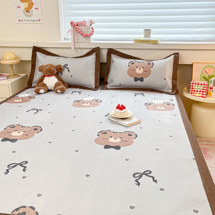 91家纺网 家纺一手货源 找家纺 花言狐语 2025新款印花真冰藤冰凉席 爱心熊