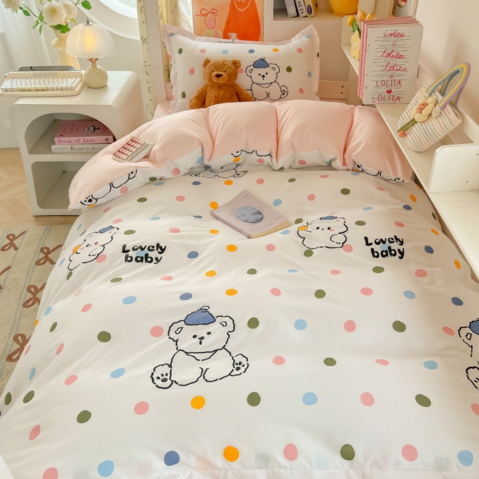 91家纺网 家纺一手货源 找家纺 悦织湾家纺 2025新款印花学生宿舍亲肤芦荟棉三件套单双人四件套轻奢印花磨毛床上用品 彩点小熊