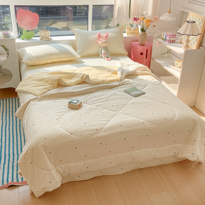 91家纺网 家纺一手货源 找家纺 老帅的工厂店 2025新款a类云感双层纱7a抗菌夏被床盖四件套 织梦