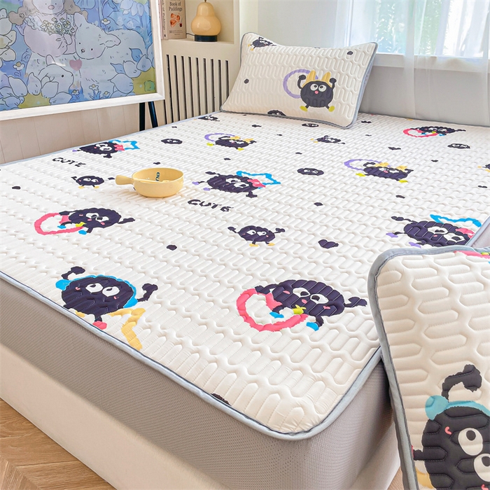 91家纺网 家纺一手货源 找家纺 布卢姆床垫 2025新款5mmA类乳胶凉席床笠套件夏被组合 可爱煤球