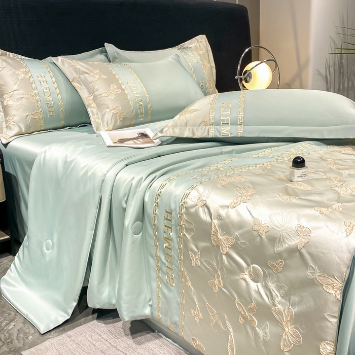 91家纺网 家纺一手货源 找家纺 子曰 2025新款金丝提花浮雕刺绣水洗真丝夏被四件套夏凉被空调被 醉蝴蝶-绿