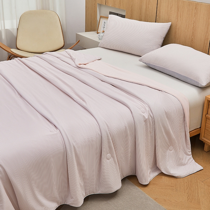 91家纺网 家纺一手货源 找家纺 金喜 2025新款A类高克重冰丝夏被云母凉感夏凉被子（10%氨纶） 云母粉