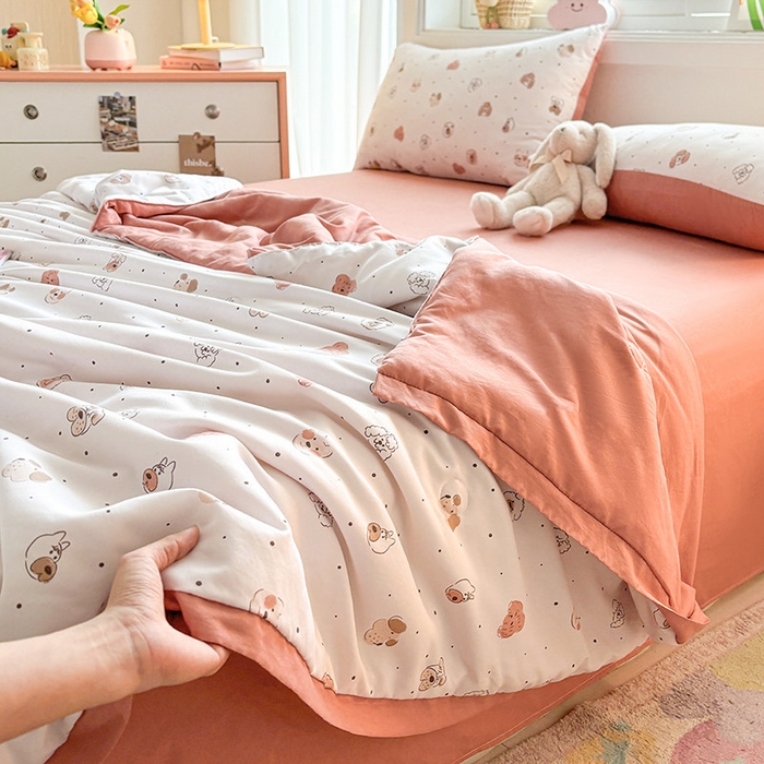 91家纺网 家纺一手货源 找家纺 金喜 2025新款小清新风格有氧针织双层纱大豆被夏被四件套 可爱小熊