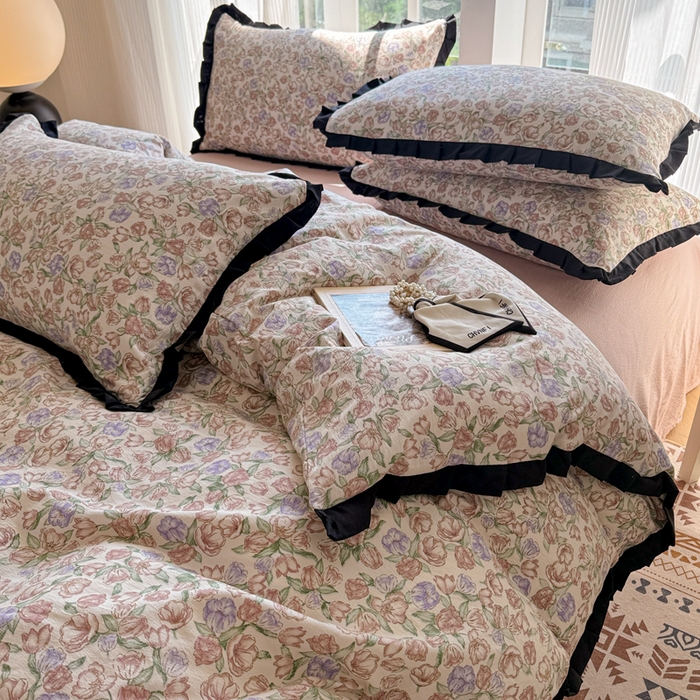 91家纺网 家纺一手货源 找家纺 2025新款黑花边有氧云感m提花针织水洗m双层纱四件套 时光里