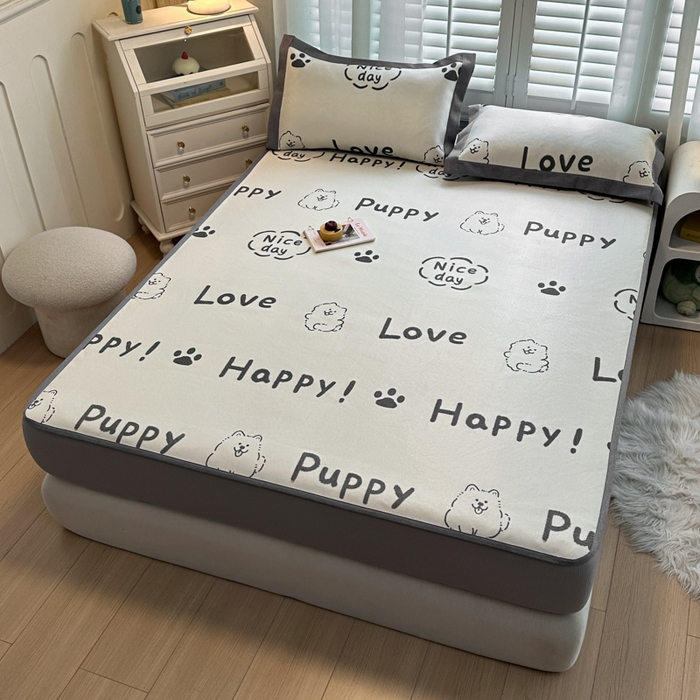 91家纺网 家纺一手货源 找家纺 花言狐语 2025新款真冰藤印花床笠款凉席 快乐小狗