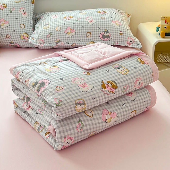 91家纺网 家纺一手货源 找家纺 西域种棉人·千百笠 2025新款A类新疆棉花夏凉被加宽包边水洗棉卡通印花吸湿透气棉花夏被空调被 凌香 童趣