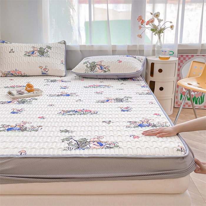 91家纺网 家纺一手货源 找家纺 布卢姆床垫 2025新款5mmA类乳胶凉席床笠套件夏被组合 兔子先生