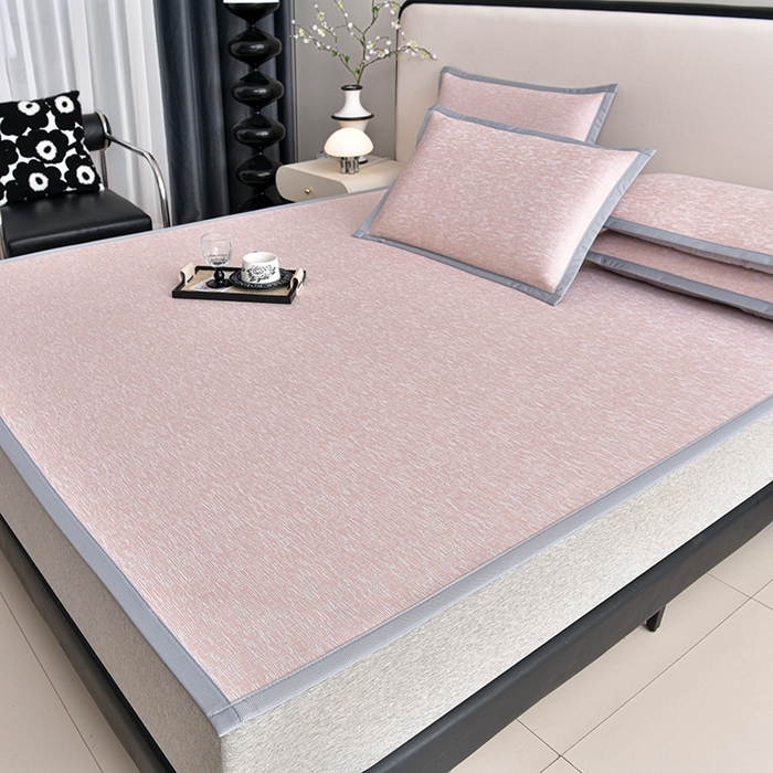 91家纺网 家纺一手货源 找家纺 芯诗曼家纺 2025新款三明治凉感丝提花冰丝席凉席 莫兰-粉床席款