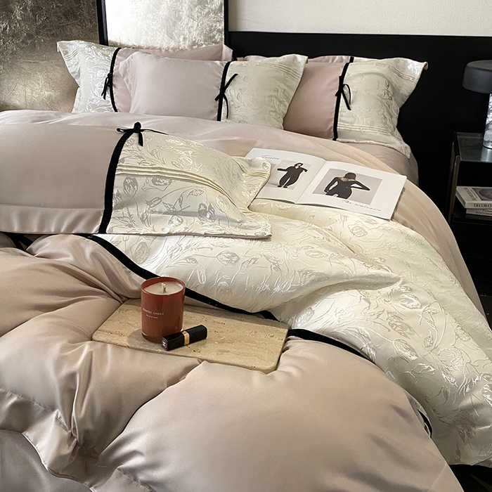 91家纺网 家纺一手货源 找家纺 优悦生活馆 2025年新款工艺款冰丝浮雕拼接四件套 璀璨之恋-香槟