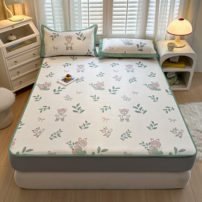 91家纺网 家纺一手货源 找家纺 花言狐语 2025新款真冰藤印花床笠款凉席 丛林熊