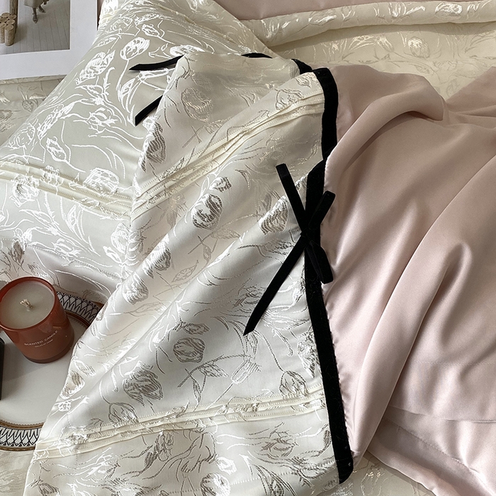 91家纺网 家纺一手货源 找家纺 （总）优悦生活馆 2025年新款工艺款冰丝浮雕拼接四件套