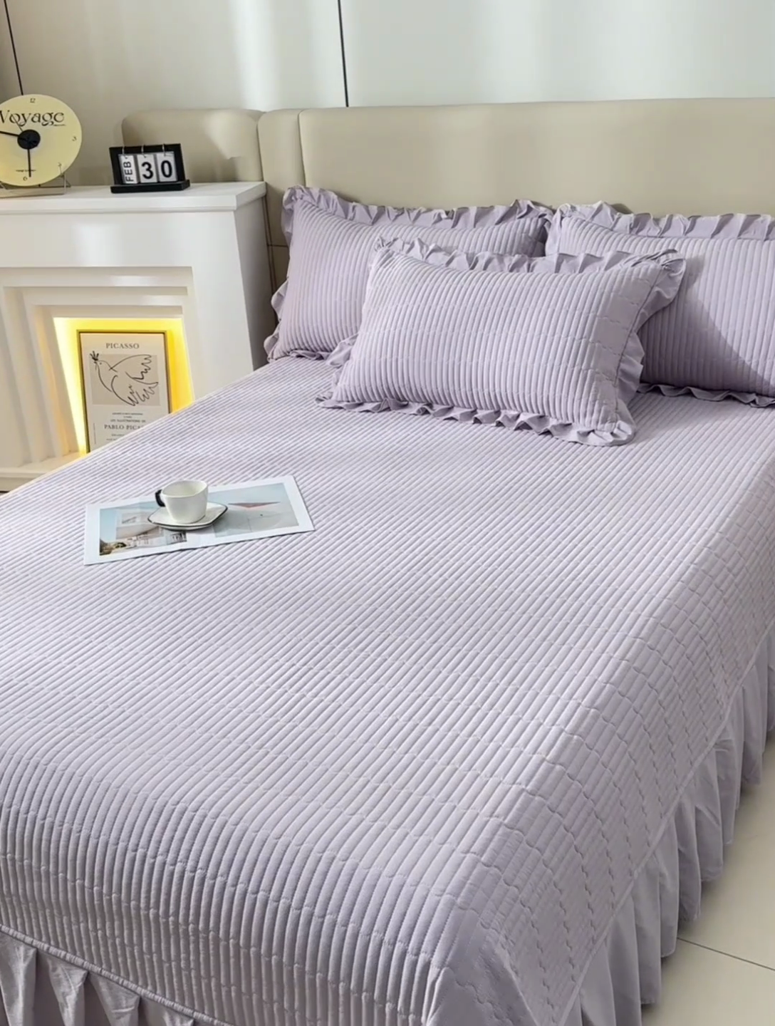 91家纺网 家纺一手货源 找家纺 星窝家纺 2025新款水洗棉花边床裙式多功能床盖三件套 经典紫色