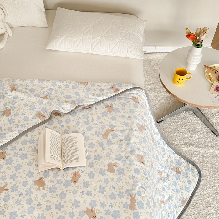 91家纺网 家纺一手货源 找家纺 觅糖家纺 2025新款软糯针织云柔大豆夏被 蓝町兔