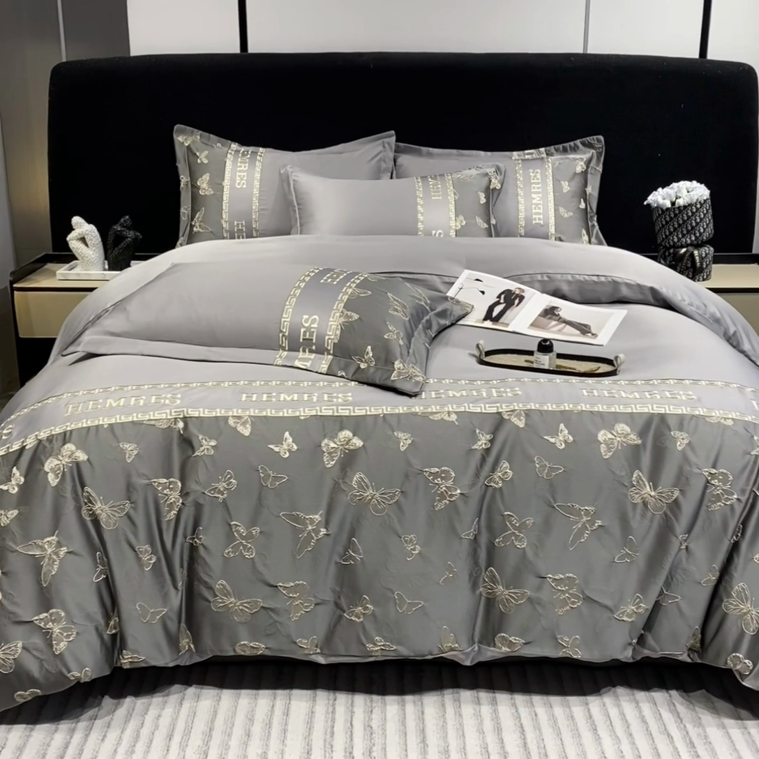 91家纺网 家纺一手货源 找家纺 （总）子曰 2025新款金丝提花浮雕刺绣水洗真丝四件套