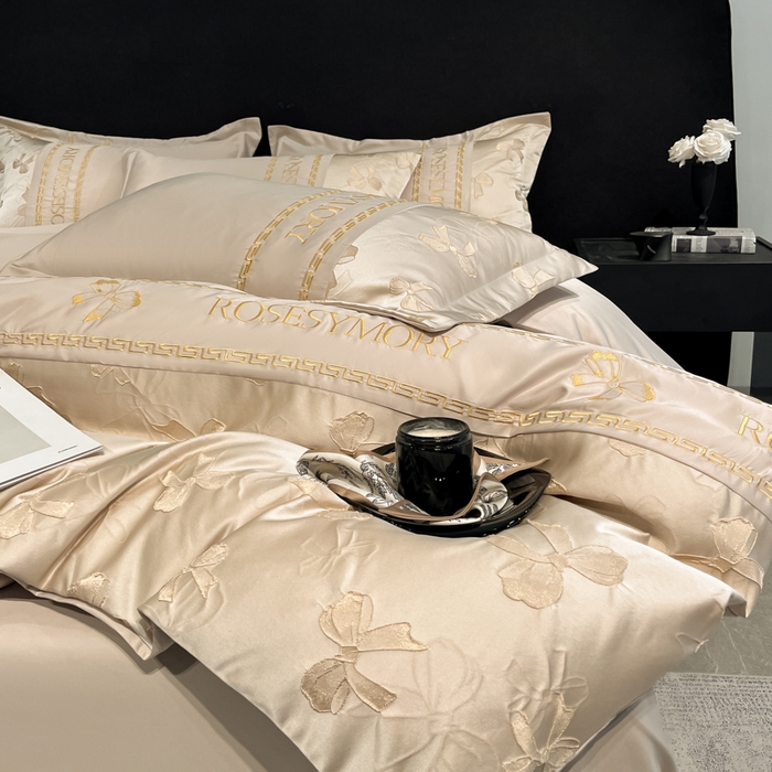 91家纺网 家纺一手货源 找家纺 米彩家纺 2025新款A类水洗真丝金丝浮雕提花绣花四件套 情结-香槟