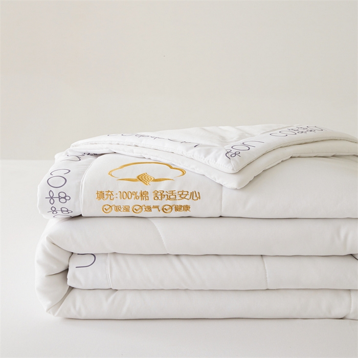 91家纺网 家纺一手货源 找家纺 西域种棉人·千百笠 2025新款A类100%新疆棉花夏凉被纯棉全棉填充毛巾绣绣花纯色双拼原棉空调被夏被 千寻瓷白