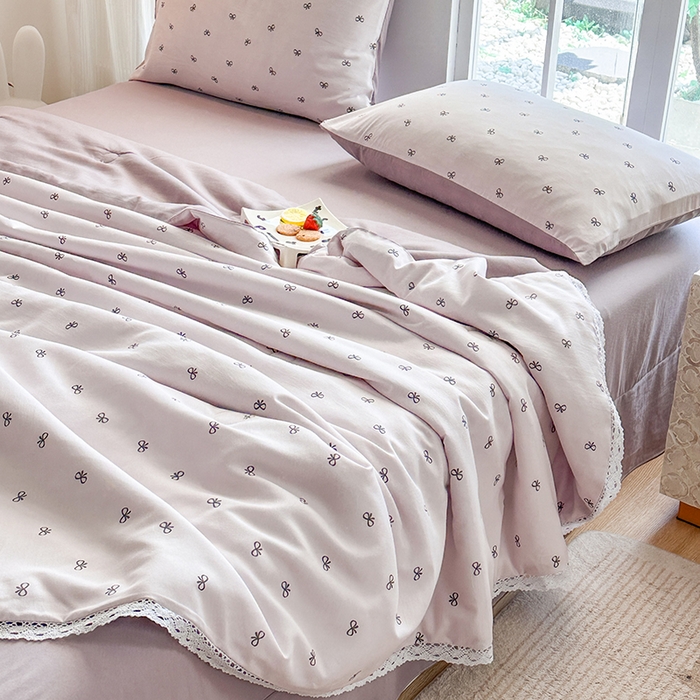 91家纺网 家纺一手货源 找家纺 斯卡诺家纺 2025新款针织双层纱韩版花边夏被四件套夏季夏凉被空调被 莫奈紫