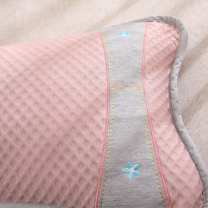 91家纺网 家纺一手货源 找家纺 纽乐家纺 2025夏季夏凉茶香枕头冰丝凉感华夫格凉豆豆茶叶茉莉花枕头枕芯 冰丝华夫格茶香枕-粉色 35x55cm/只