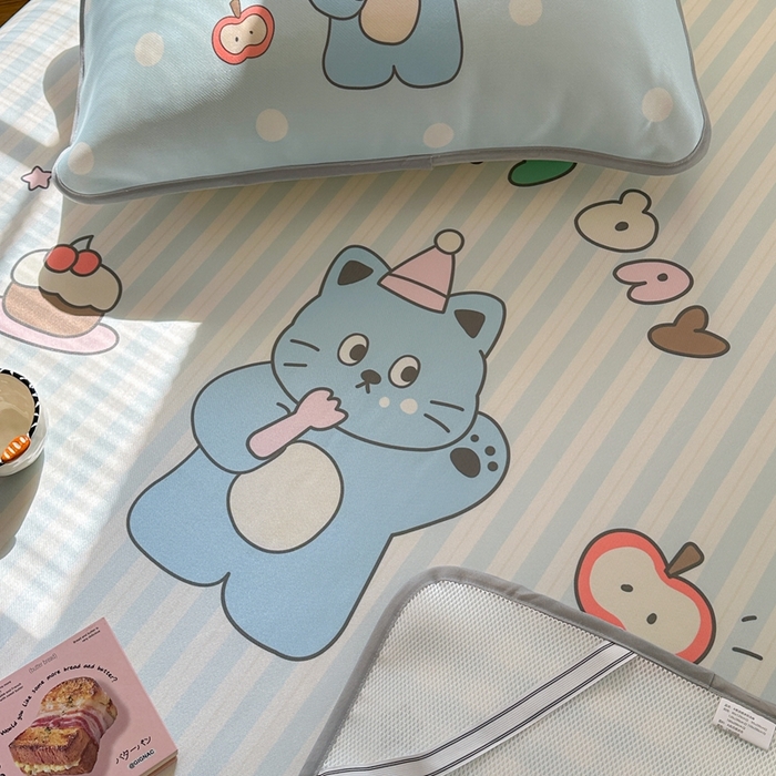 91家纺网 家纺一手货源 找家纺 美乐迪家纺 2025新款碳光凉感冰丝席 派对猫咪