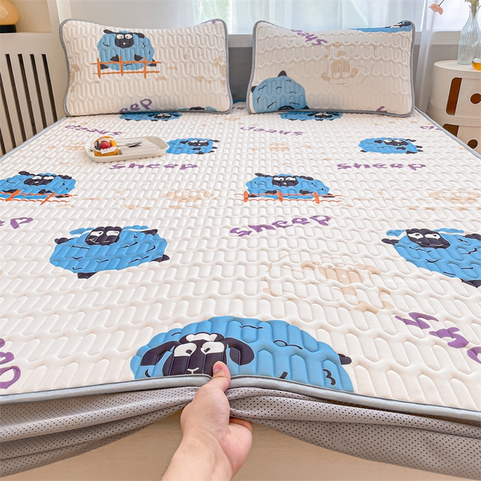 91家纺网 家纺一手货源 找家纺 布卢姆床垫 2025新款5mmA类乳胶凉席床笠套件夏被组合 小羊肖恩