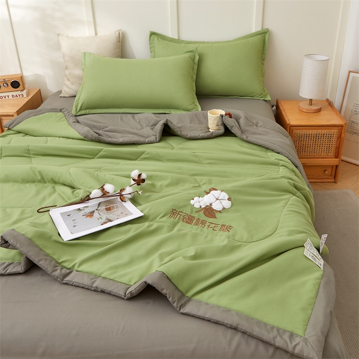 91家纺网 家纺一手货源 找家纺 西域种棉人·千百笠 2025新款A类100%新疆棉花夏凉被纯棉全棉填充毛巾绣绣花纯色双拼原棉空调被夏被 云暖-抹茶绿