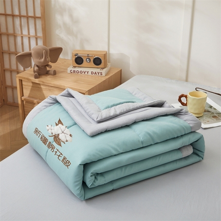 91家纺网 家纺一手货源 找家纺 西域种棉人·千百笠 2025新款A类100%新疆棉花夏凉被纯棉全棉填充毛巾绣绣花纯色双拼原棉空调被夏被 云暖-山水青