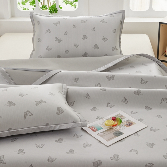 91家纺网 家纺一手货源 找家纺 曲宿家纺 2025新款高分子色织提花软凉席系列 蝴蝶-灰