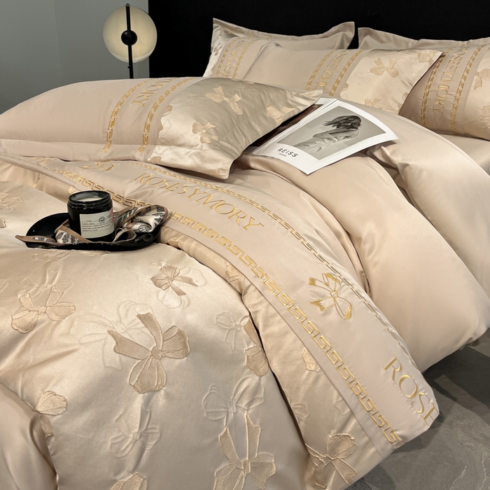 91家纺网 家纺一手货源 找家纺 米彩家纺 2025新款A类水洗真丝金丝浮雕提花绣花四件套 情结-香槟