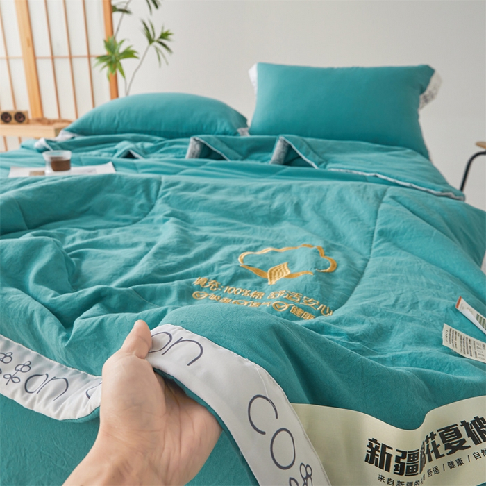 91家纺网 家纺一手货源 找家纺 西域种棉人·千百笠 2025新款A类100%新疆棉花夏凉被纯棉全棉填充毛巾绣绣花纯色双拼原棉空调被夏被 千寻蔚蓝