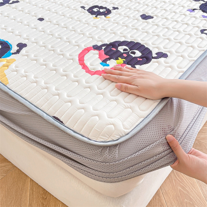 91家纺网 家纺一手货源 找家纺 布卢姆床垫 2025新款5mmA类乳胶凉席床笠套件夏被组合 可爱煤球