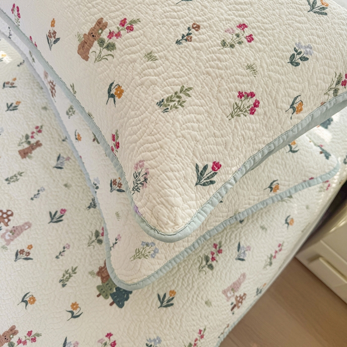 91家纺网 家纺一手货源 找家纺 宜梦家居【需要买家秀请联系老板】 2025新款双面纯棉夹层新疆棉花高温砂洗全棉床盖 仙草兔