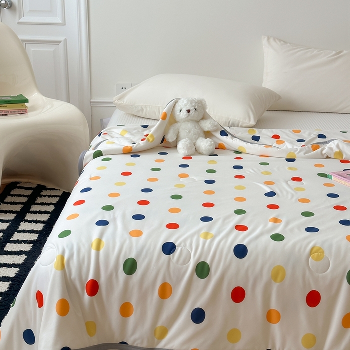 91家纺网 家纺一手货源 找家纺 觅糖家纺 2025新款软糯针织云柔大豆夏被 彩色波点