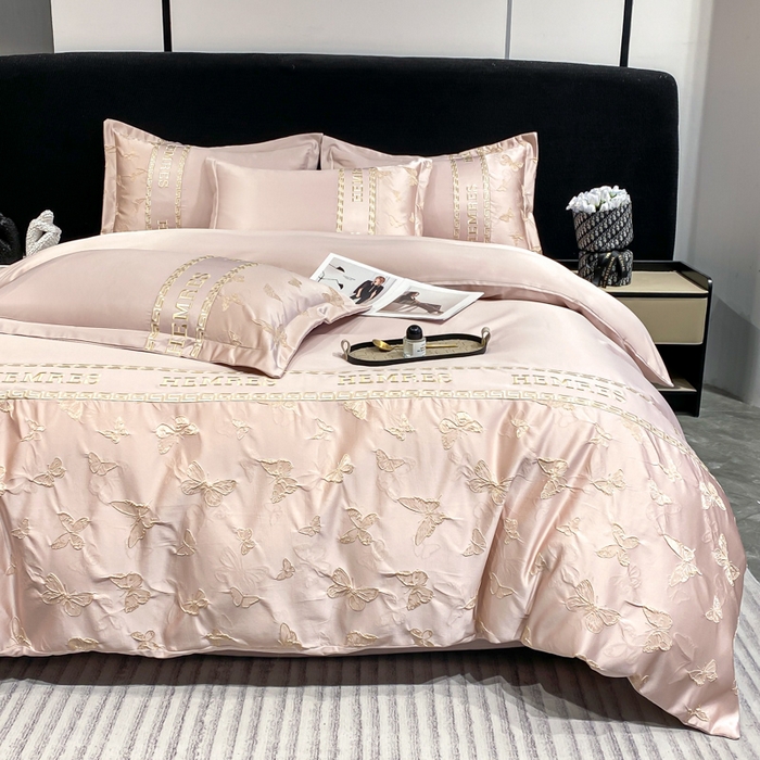 91家纺网 家纺一手货源 找家纺 子曰 2025新款金丝提花浮雕刺绣水洗真丝四件套 醉蝴蝶-粉