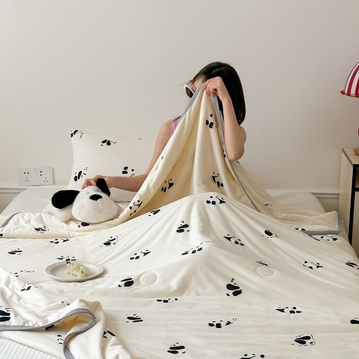 91家纺网 家纺一手货源 找家纺 觅糖家纺 2025新款软糯针织云柔大豆夏被 奶油熊猫