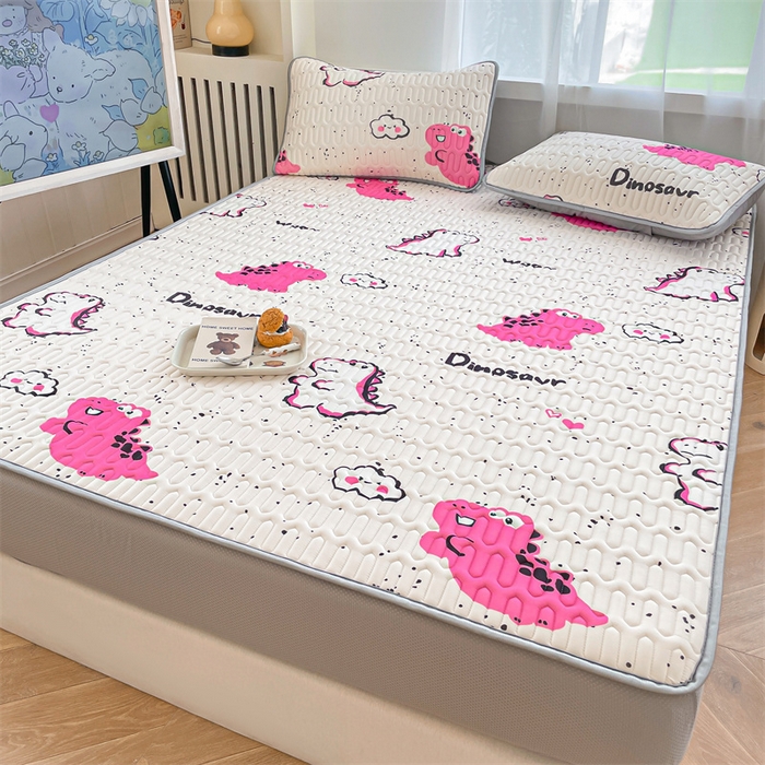 91家纺网 家纺一手货源 找家纺 布卢姆床垫 2025新款5mmA类乳胶凉席床笠套件夏被组合 小恐龙