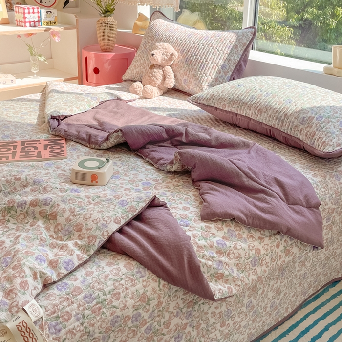 91家纺网 家纺一手货源 找家纺 老帅的工厂店 2025新款a类云感双层纱7a抗菌夏被床盖四件套 满园春紫