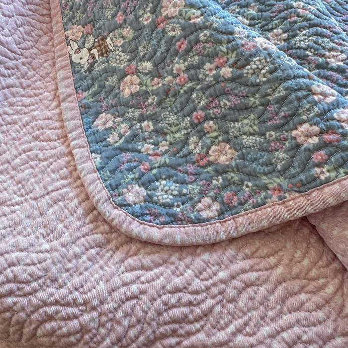 91家纺网 家纺一手货源 找家纺 宜梦家居【需要买家秀请联系老板】 2025新款双面纯棉夹层新疆棉花高温砂洗全棉床盖 银杉之梦