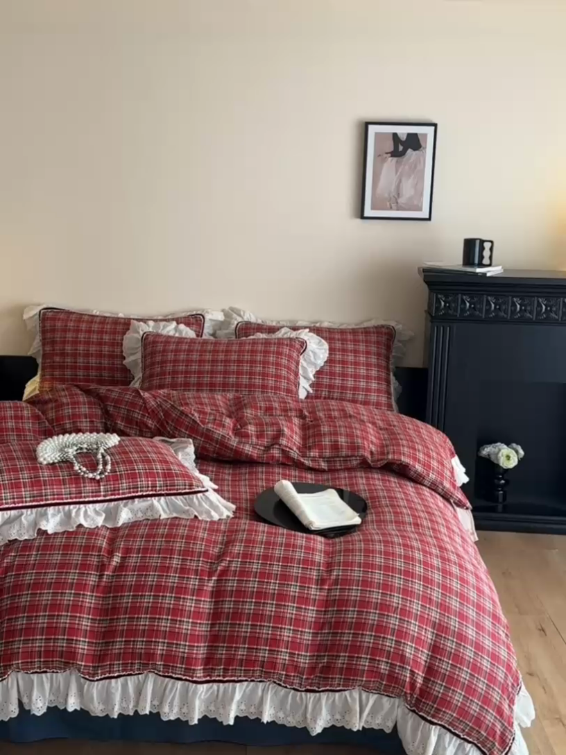 91家纺网 家纺一手货源 找家纺 蓝邻家纺 2025春夏新款全棉纯棉复古双层纱花边织带款四件套 清格