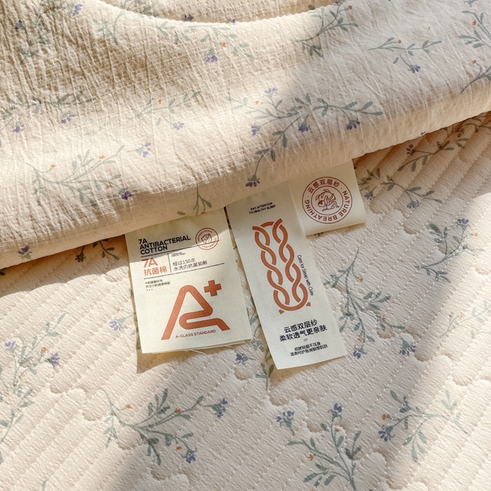 91家纺网 家纺一手货源 找家纺 老帅的工厂店 2025新款a类云感双层纱7a抗菌夏被床盖四件套 兔兔密语