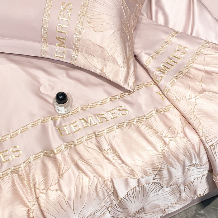 91家纺网 家纺一手货源 找家纺 子曰 2025新款金丝提花浮雕刺绣水洗真丝夏被四件套夏凉被空调被 花语-粉