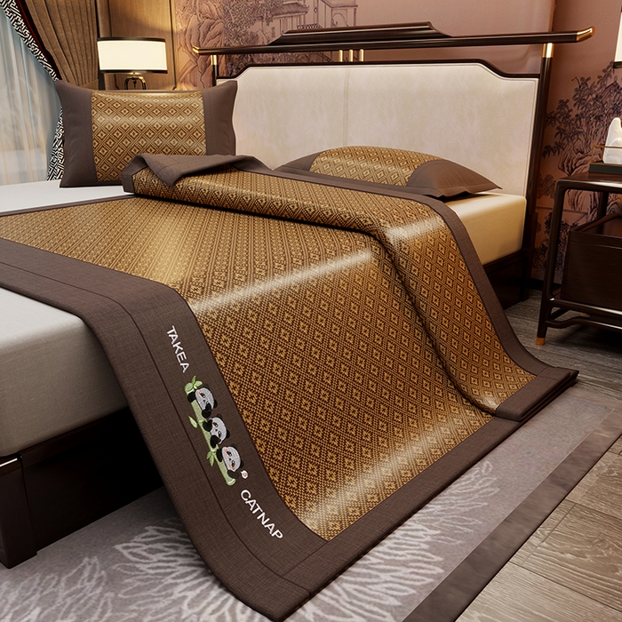 91家纺网 家纺一手货源 找家纺 绒艺席业 2025新款艾草藤席冰丝双面席席子凉席 萌萌熊猫-格纹