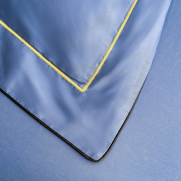 91家纺网 家纺一手货源 找家纺 宇彬家纺 2025新款直播热款13374全棉母婴级压线一字绣宽边枕套被套纯色滚边麻绳四件套贡缎新疆长绒 梦系列-宾利蓝