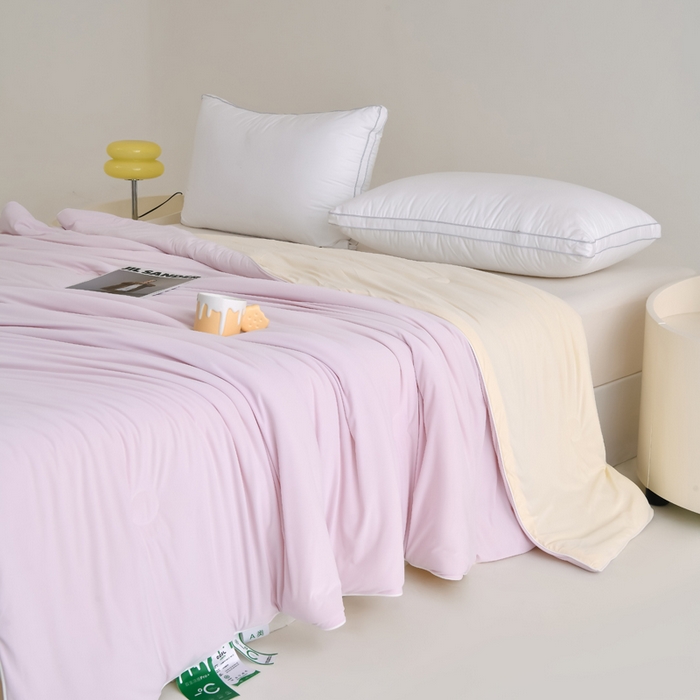 91家纺网 家纺一手货源 找家纺 圣尔雅2025新款A类高克重锦纶氨纶黑科技凉感夏被冰激凌空调被夏凉被 淡紫粉+黄