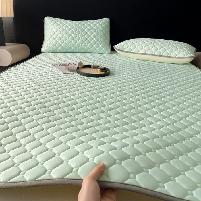 91家纺网 家纺一手货源 找家纺 欧邦 2025新款加厚纯色凉席四件套--凉席三件套 方格-水绿
