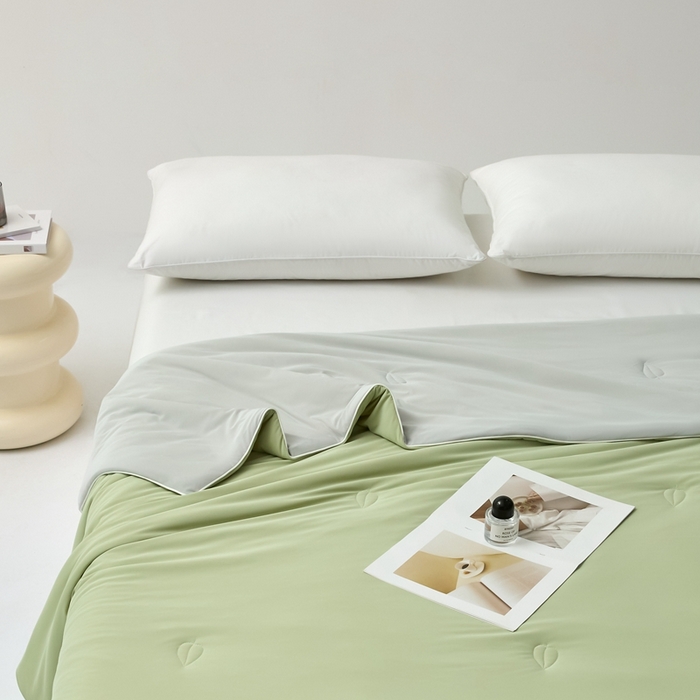 91家纺网 家纺一手货源 找家纺 欧邦 2025新款全消光冰皮凉感锦氨夏被 双拼-绿灰