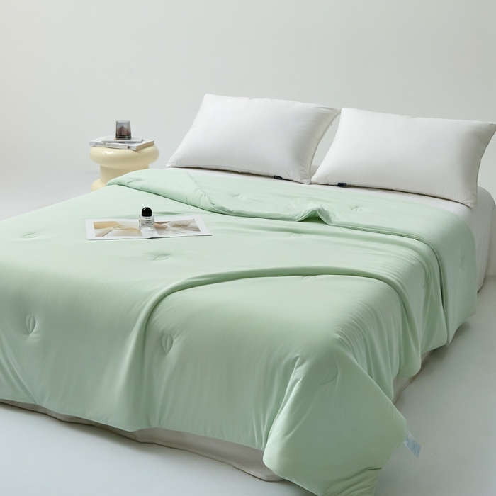 91家纺网 家纺一手货源 找家纺 欧邦 2025新款全消光冰皮凉感锦氨夏被 抹茶绿