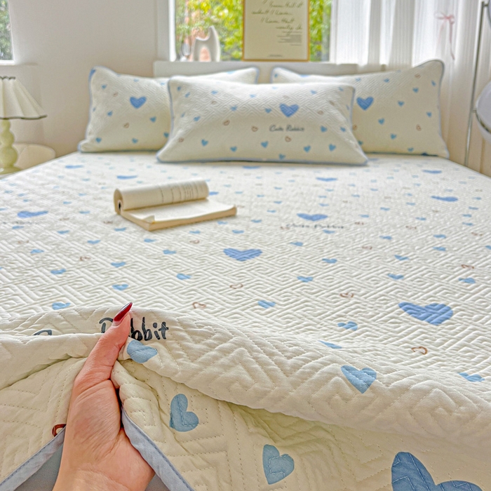 91家纺网 家纺一手货源 找家纺 羽爱家纺 2025新款A类双面全棉印花床盖套件 心相印