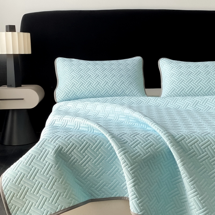 91家纺网 家纺一手货源 找家纺 欧邦 2025新款加厚纯色凉席四件套--夏被四件套 饼干花-湖蓝