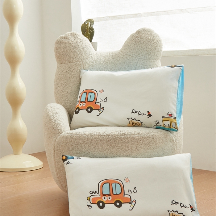 91家纺网 家纺一手货源 找家纺 艾佳宝贝 2025新款A类全棉纯棉儿童单枕套多尺寸可拆式枕头 巴士汽车